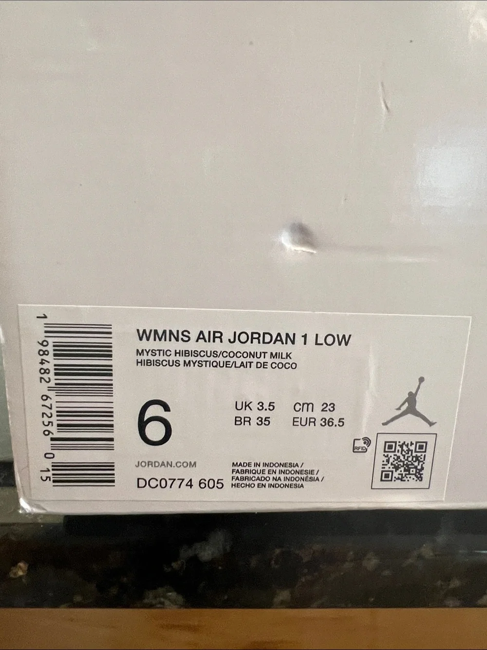 Nike Women’s Air Jordan 1 Low - Black/Red/Cream 6W / 4.5Y